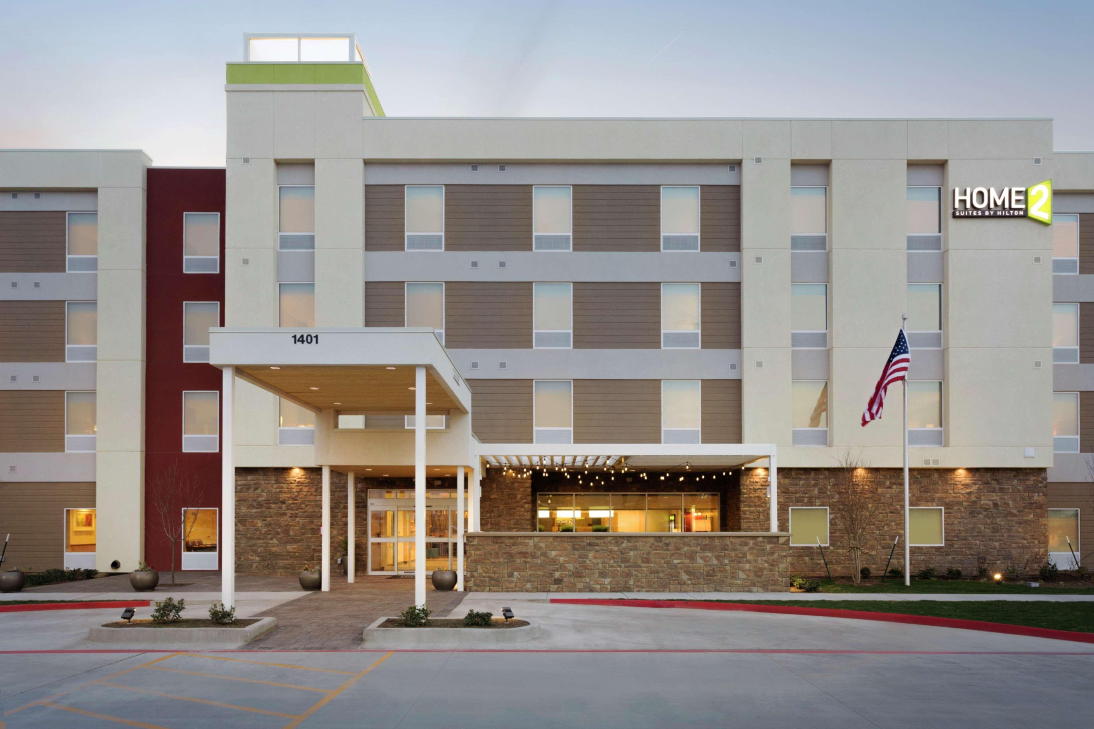 Home2 Suites By Hilton Мидланд Екстериор снимка